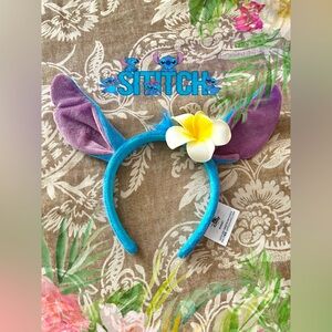 Disney Parks Aloha 🌺Stitch with Flower Ear